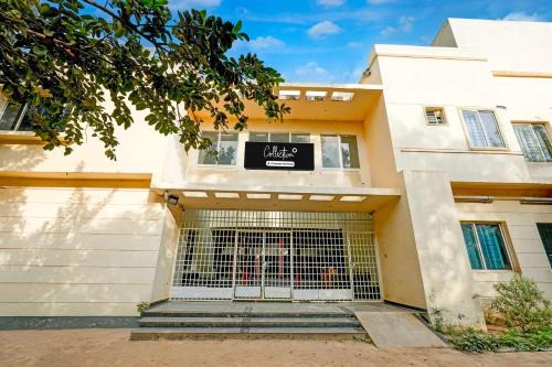 Bommasandra Hotel | Collection O Bengaluru Shri VeerabhadraTemple