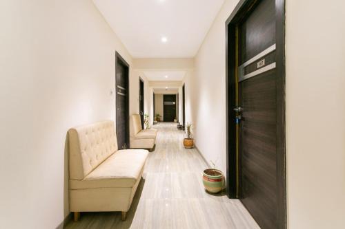 Amarnath Hotel | Collection O Dahisar Mori Kalyan Phata Formerly Pearl Residency