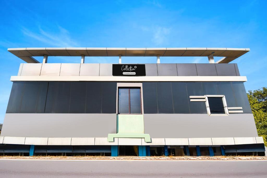 Dhanbad Hotel | Collection O Hirak Road Dhanbad Formerly Hirak Inn