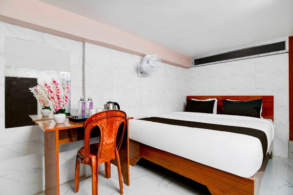 Salt Lake Hotel | Collection O Kolkata Jadavpur University