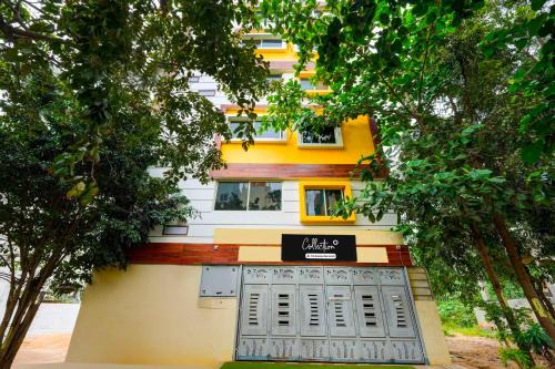 Bengaluru Hotel | Collection O Omkareshwara Temple Indore