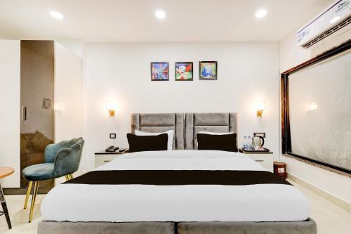 New Delhi Hotel | Collection O The Grand Villa
