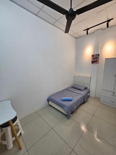 Downtown George Town Hostel | Color Mixed Home Hostel
