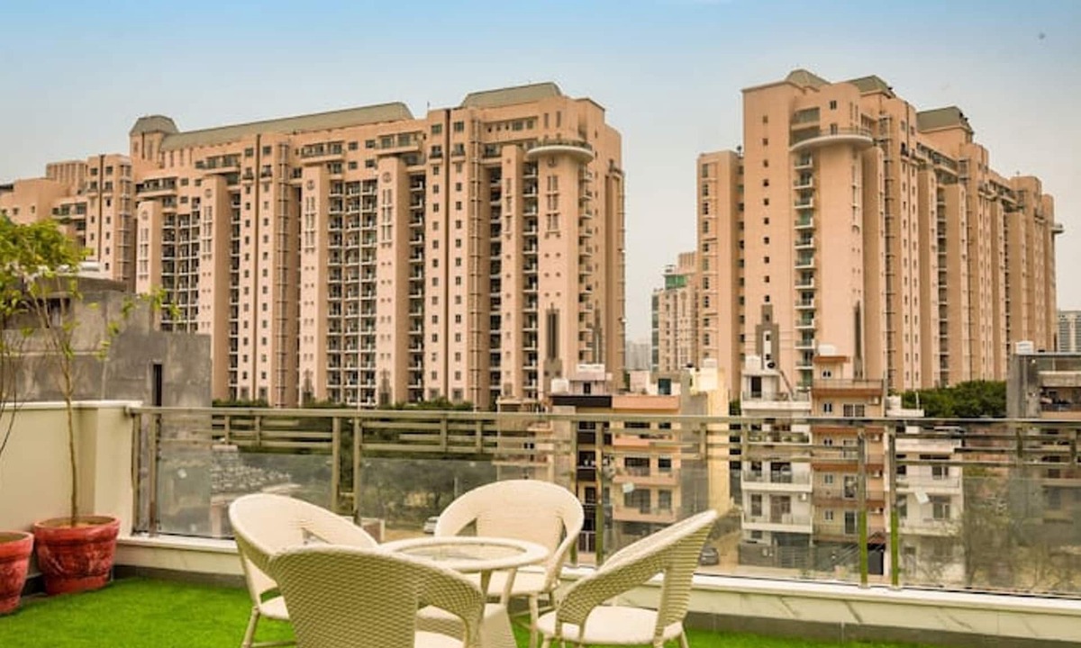 Gurugram Apartment | Comfortable 1 Bhk Serviced Apartment w Hill view