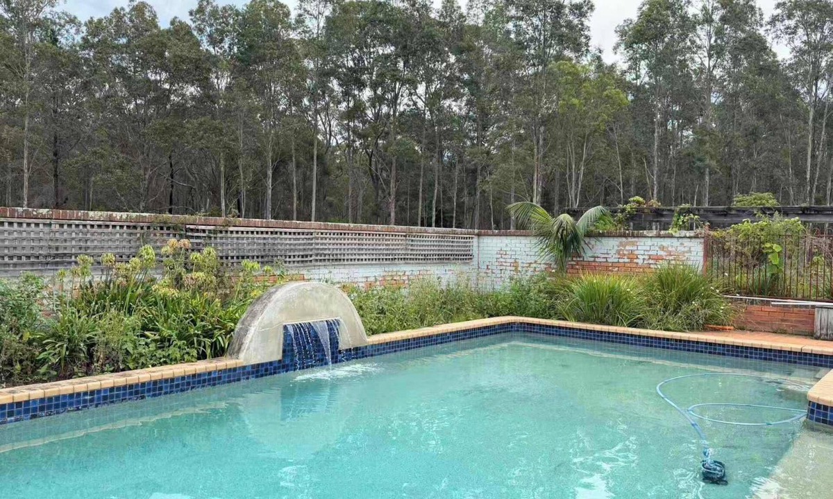 Worrigee House | Comfortable Queen + Single Farm Stay