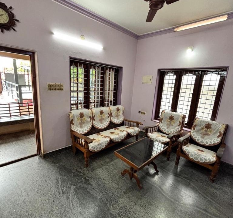 Poovar House | Comfortable Stay Near Chenkal Temple & Poovar