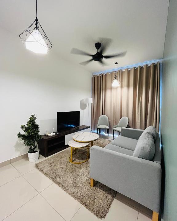 Kajang Apartment | COMFY SKY SUITE Free Wifi & Netflix