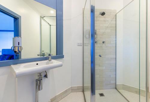 Cooks Hill Hotel | Commonwealth Hotel