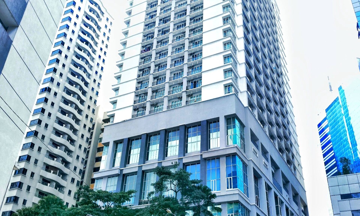 Golden Triangle Apartment | Cool and Cozy Home by Seri Bukit Ceylon Residency