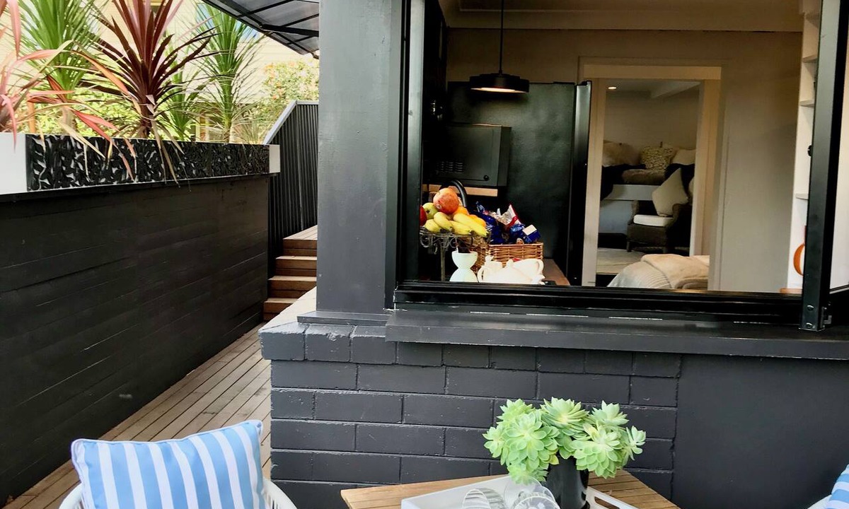 Carey Bay Apartment | Courtyard Pool Studio — Private Luxe Retreat.