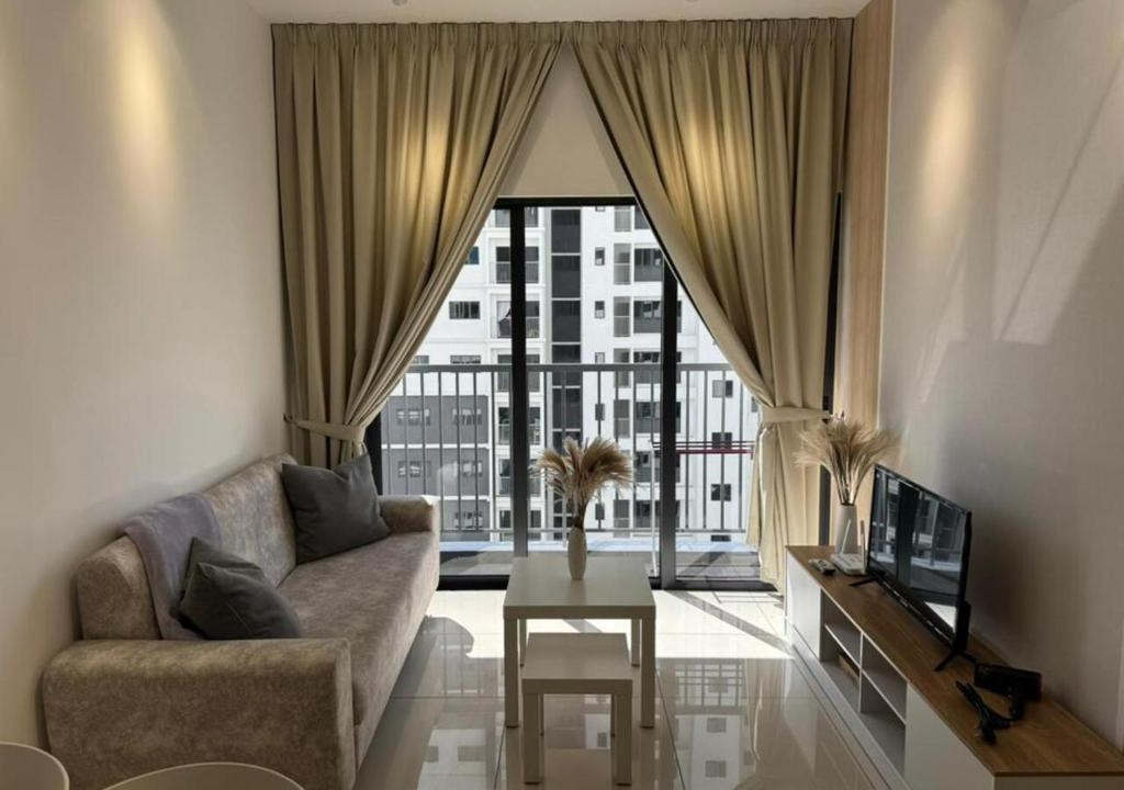 Kampung Bukit Dukong Apartment | Cozy 2BR Retreat Traders Park City Convenience by StayScape