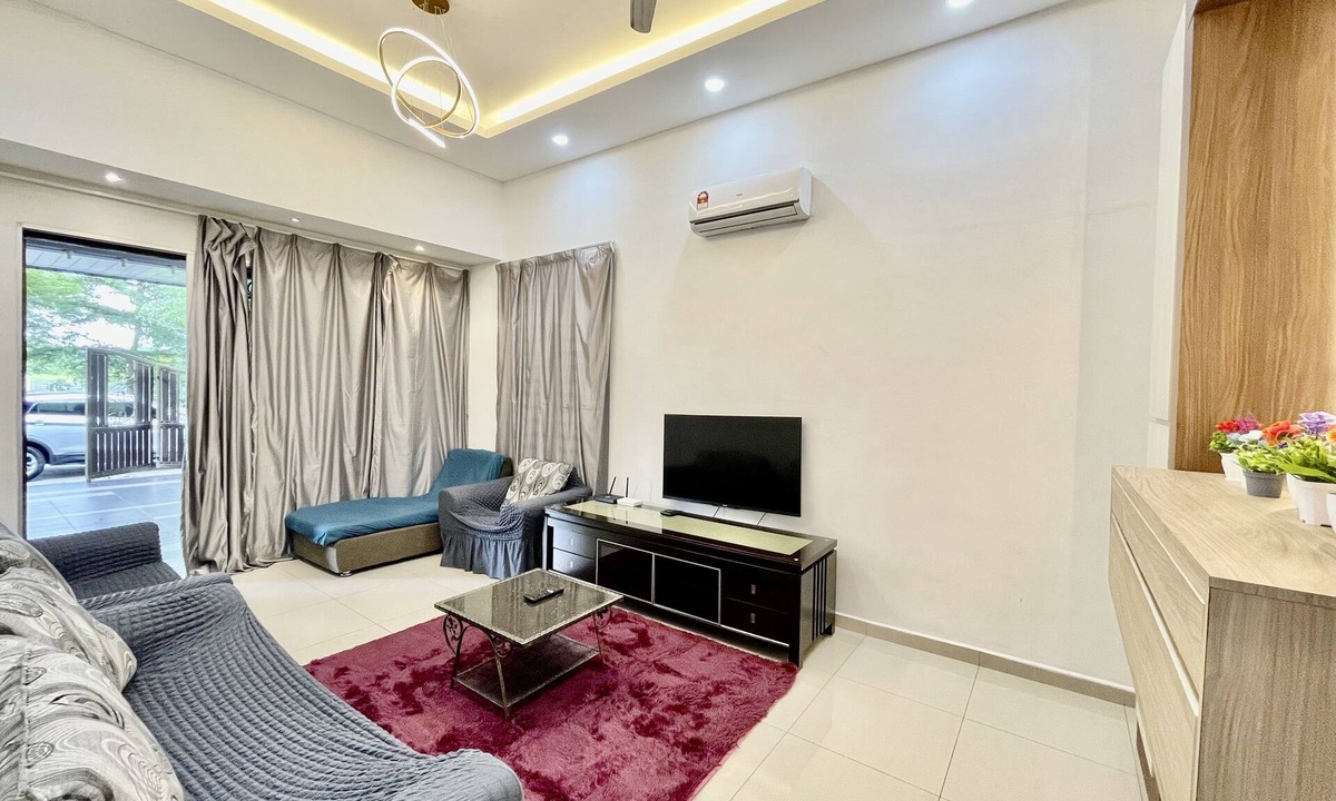 Taman Impian House | Cozy36#10pax#tvbox#nearaeonalmabukitmertajam#10kmbatukawan