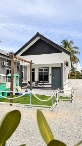 Kampung Pulau Salim House | D'Lamp Studio