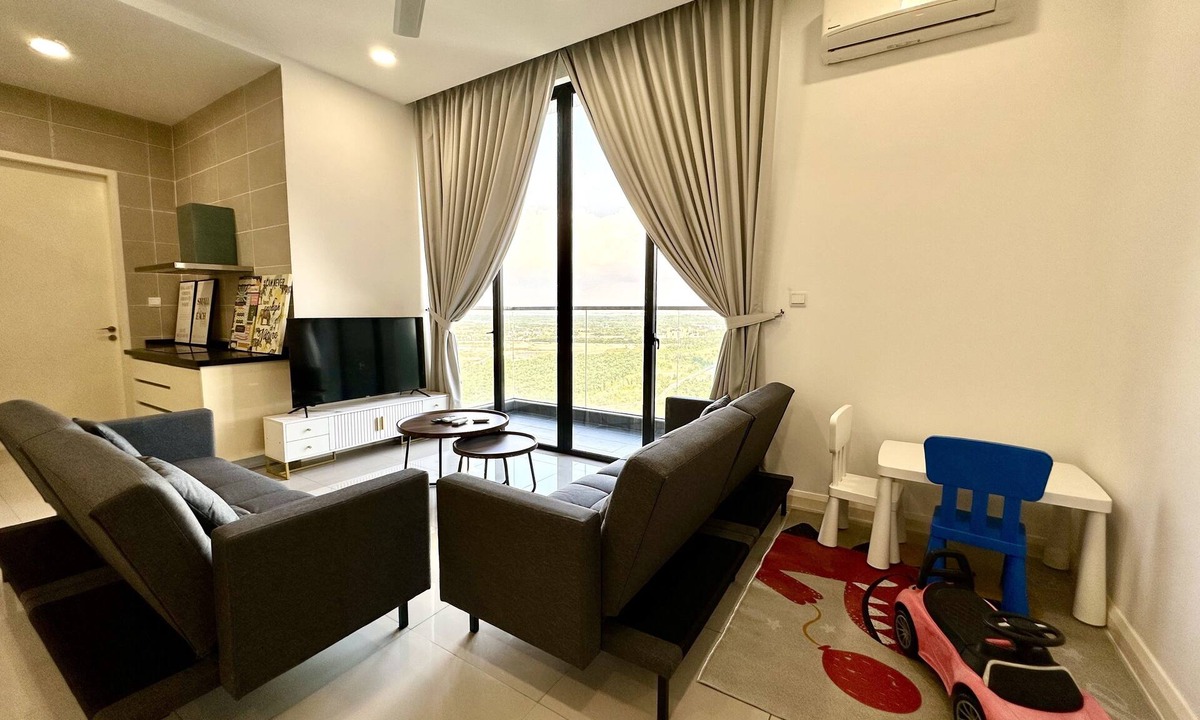 Medini Apartment | D'pristine residence 4 bedder condo opp medini mall and legoland (13 pax)