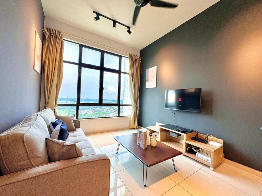 Kempas Apartment | D'Summit Suite by Luxecocoo CK Kempas Setia Tropika