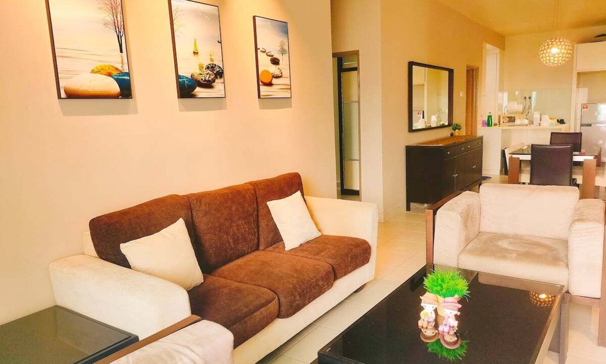 Taman Desa Tebrau Apartment | D06-Tebrau Ikea/Toppen/Aeon Mall Walk within 5 min