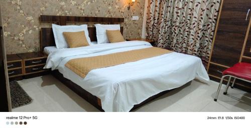 Dal Lake House | Dal frozen