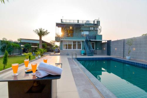 Kishangarh Hotel | DanCenter Hill's Stay Villa | 3BHK | Pvt Pool | Kishangarh