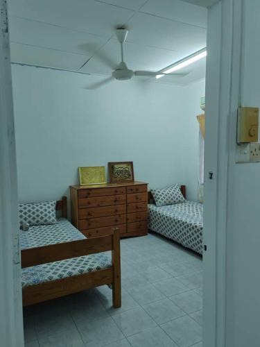 Kampung Pantai Halban House | De' Aman Homestay