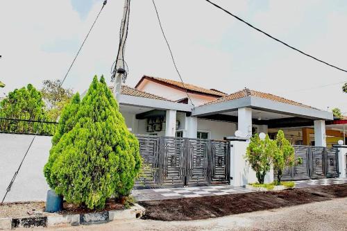 Taman Impian House | De Luma Alma 9 bedroom with 8 bathroom