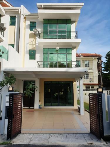 Mukim 13 Paya Terubong House | De Nest Holiday home