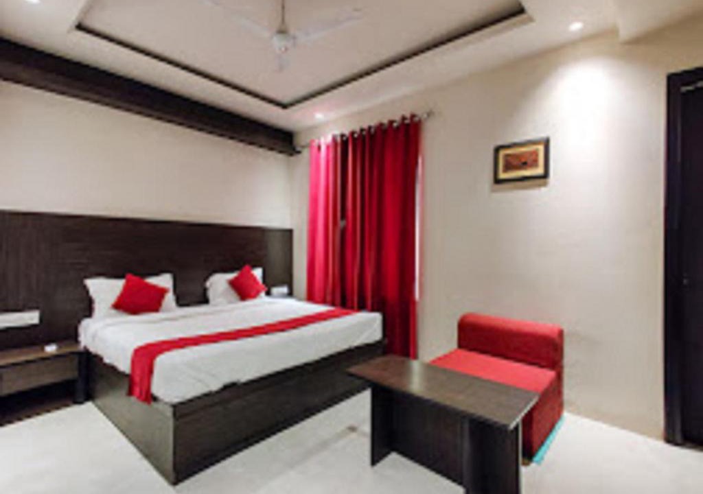 Jalandhar Hotel | Del-427