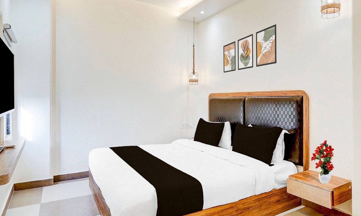 Prabhadevi House | Deluxe P.k's Lodging And Boarding