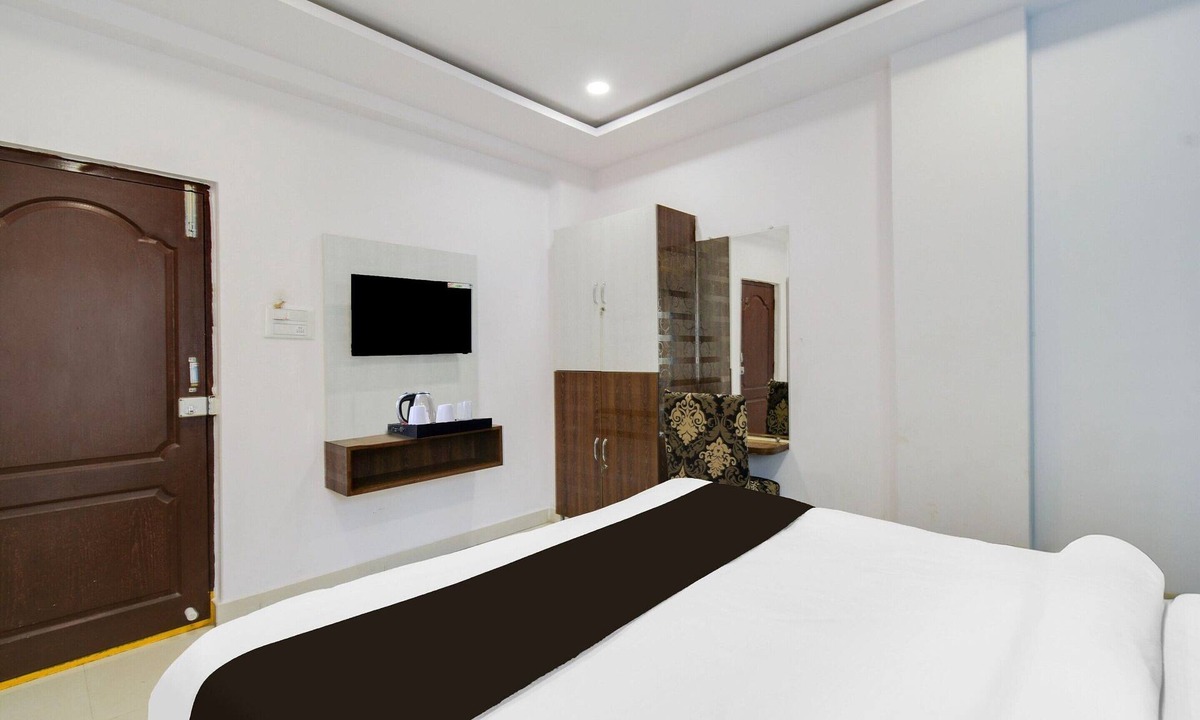 Madhapur House | Deluxe Rks Prestige