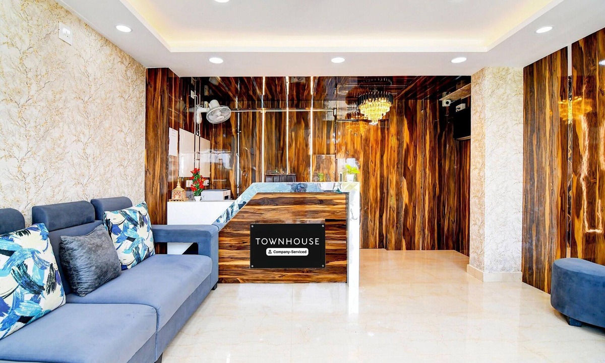 New Town House | Deluxe Rosedale Reliance Guest House