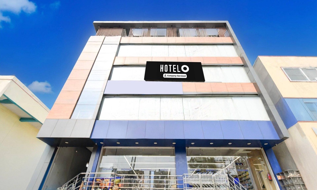 Hyderabad House | DeluxeSHREE SRINIVASA HOTEL