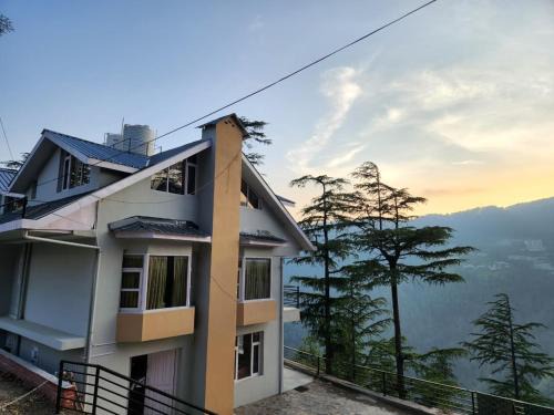 Theog Bed & Breakfast | Deodar Bliss-Kufri Hill View Retreat