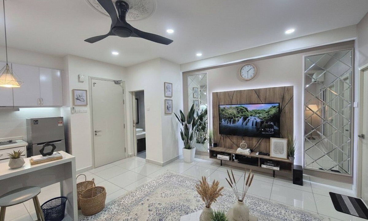 Kuala Lumpur Apartment | Designer KL City View Loft - 12 Min to KLCC [Cozy Large 1BEDROOM]