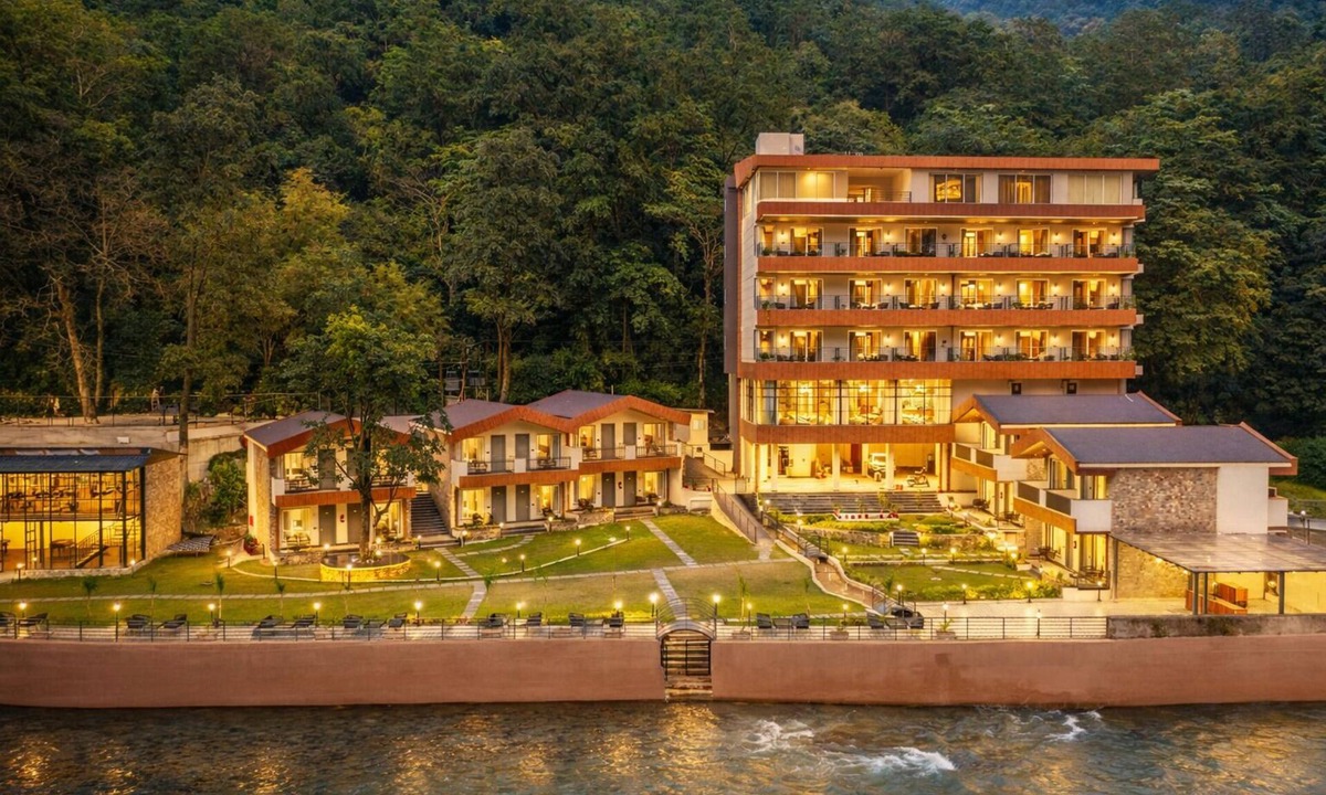 Sirala Hotel | DLS Divine River Resort & Spa