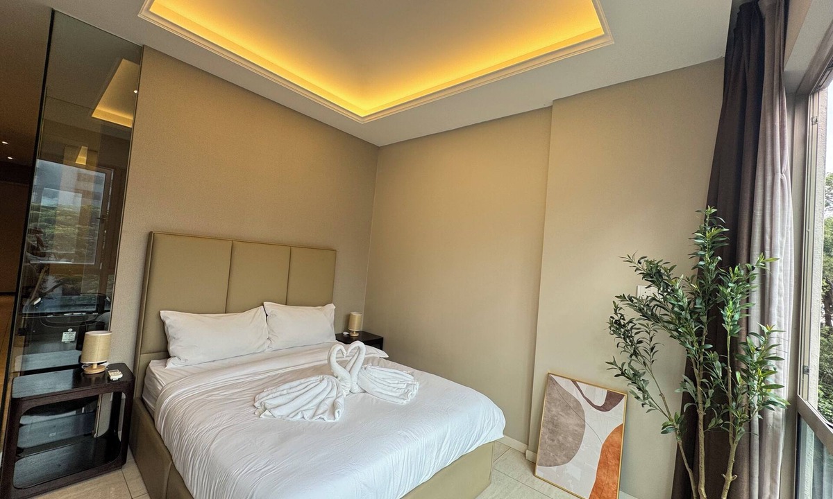 Sri Hartamas Apartment | Dorsett Hartamas|KL City|Rooftop Pool|Bathtub|1KM from 1Mont Kiara|8KM from KLCC