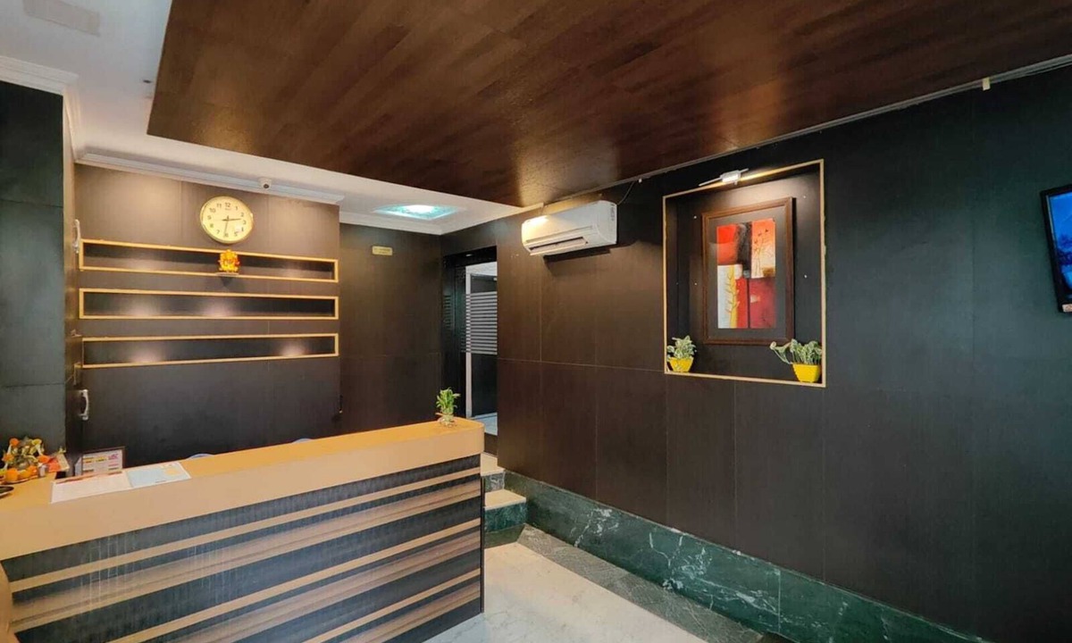 Ballygunge Hotel | Dover Inn By BookMeriHotel.com