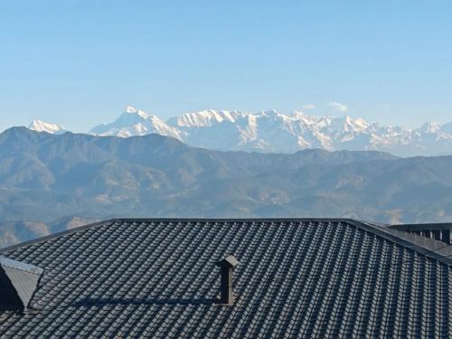 Majkhali House | Durga Vihar, A Family Cottage with Himalayan Views