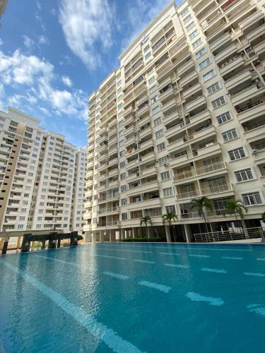 Bukit Kecil Apartment | Easy Access to Airport, USM & Queensbay