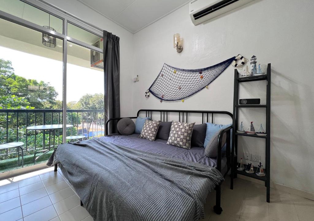 Batu Ferringhi Apartment | EE's Beach House - Homestay 3 min walk to beach