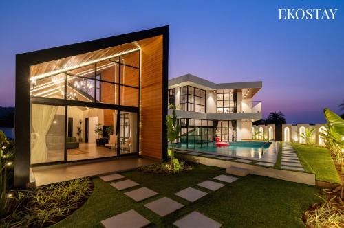 Khodala Villa | EKOSTAY Luxe - Black Mirror