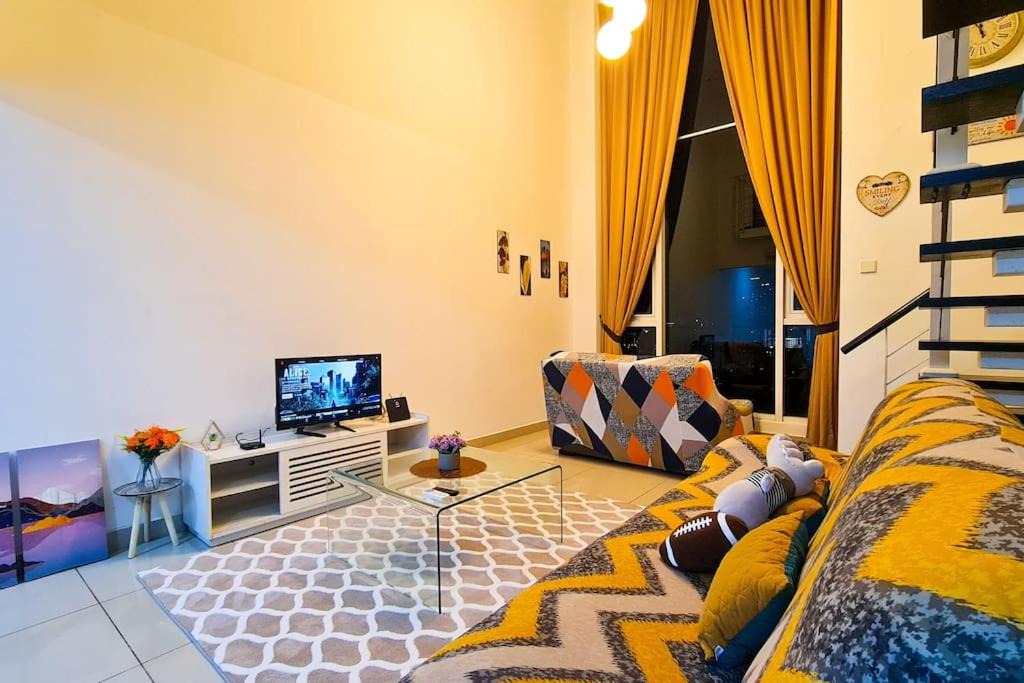 Taman Hock Ann Apartment | Elegant 5STAR Resort Suite Mid Valley KL Sunway by Stayz Suites with Shopping Complex