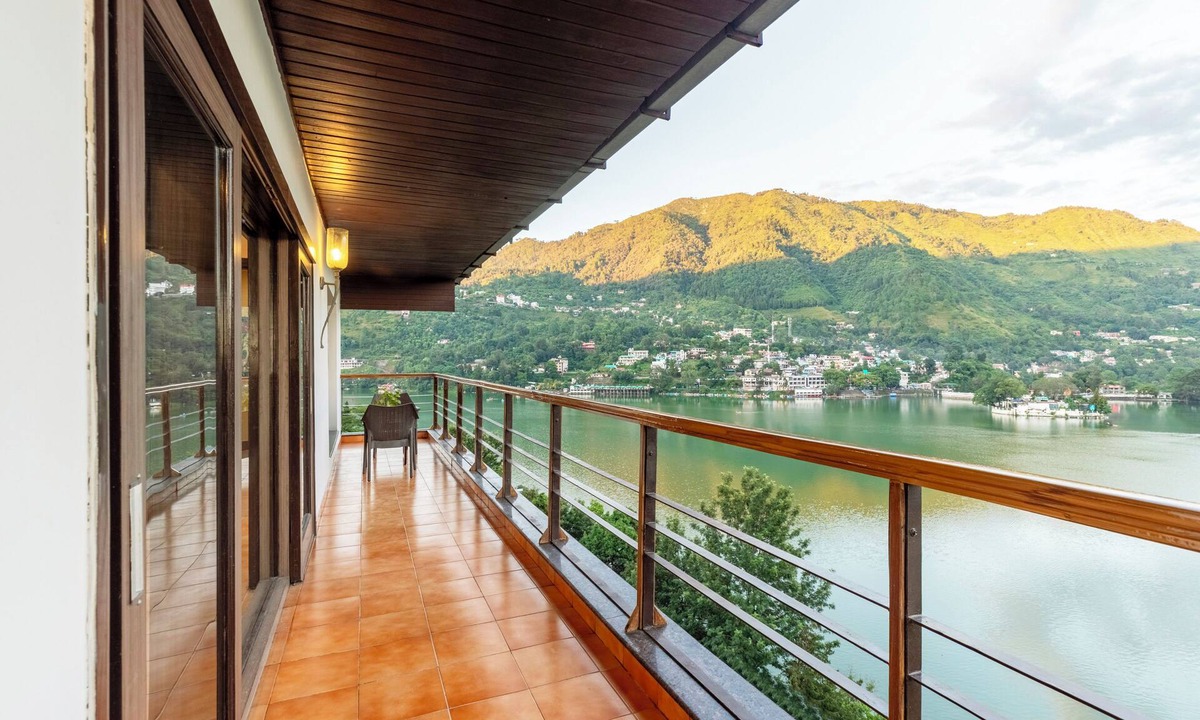 Bhimtal Villa | ELIVAAS Lakeview Manor 5 BHK