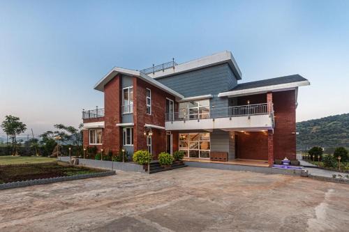 Lonavala Villa | ELIVAAS Nimishka 5 BHK Villa with Pvt Pool, Garden & Scenic Views