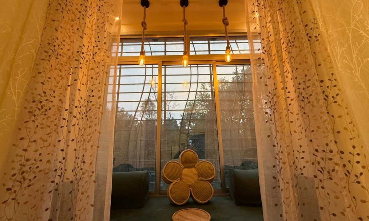 Jamshedpur Apartment | Entire 3rd Floor With Glass Room of 180° Mountain View & Private Terrace