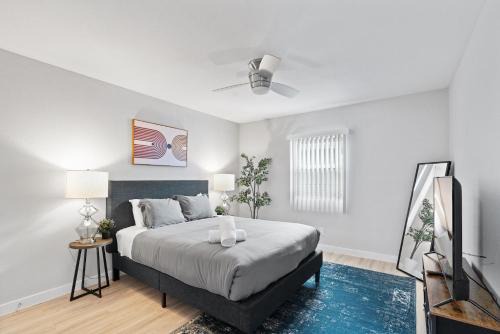 St. Johns Apartment | Evonify Stays - Highland - Stylish Furnished Apartments