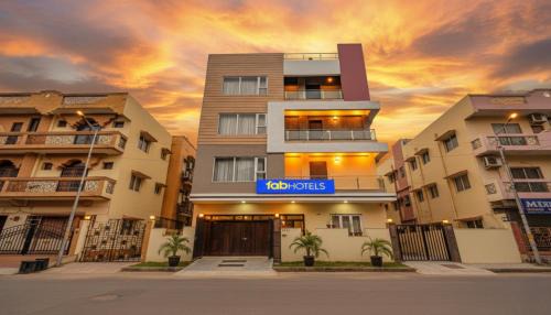 Sector II Hotel | FabHotel All In One Saltlake - Opp BJ Market Complex