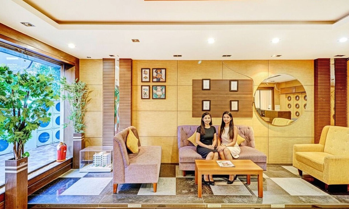 Kolkata Hotel | FabHotel Azure Sky