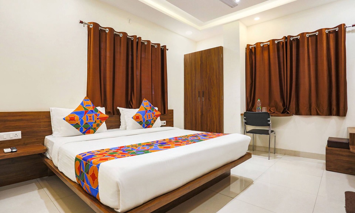 Rau Hotel | FabHotel Balaji Paradise - ALLEN Career Institute