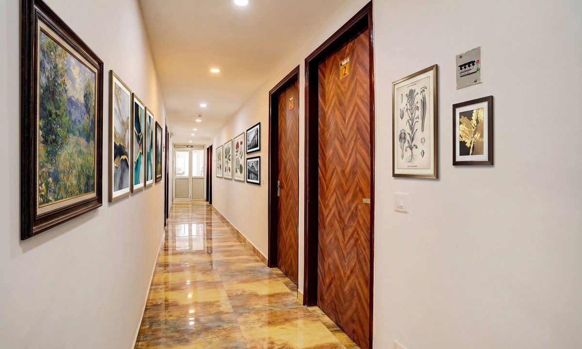 Greater Kailash Hotel | FabHotel Casa Royal - Greater Kailash