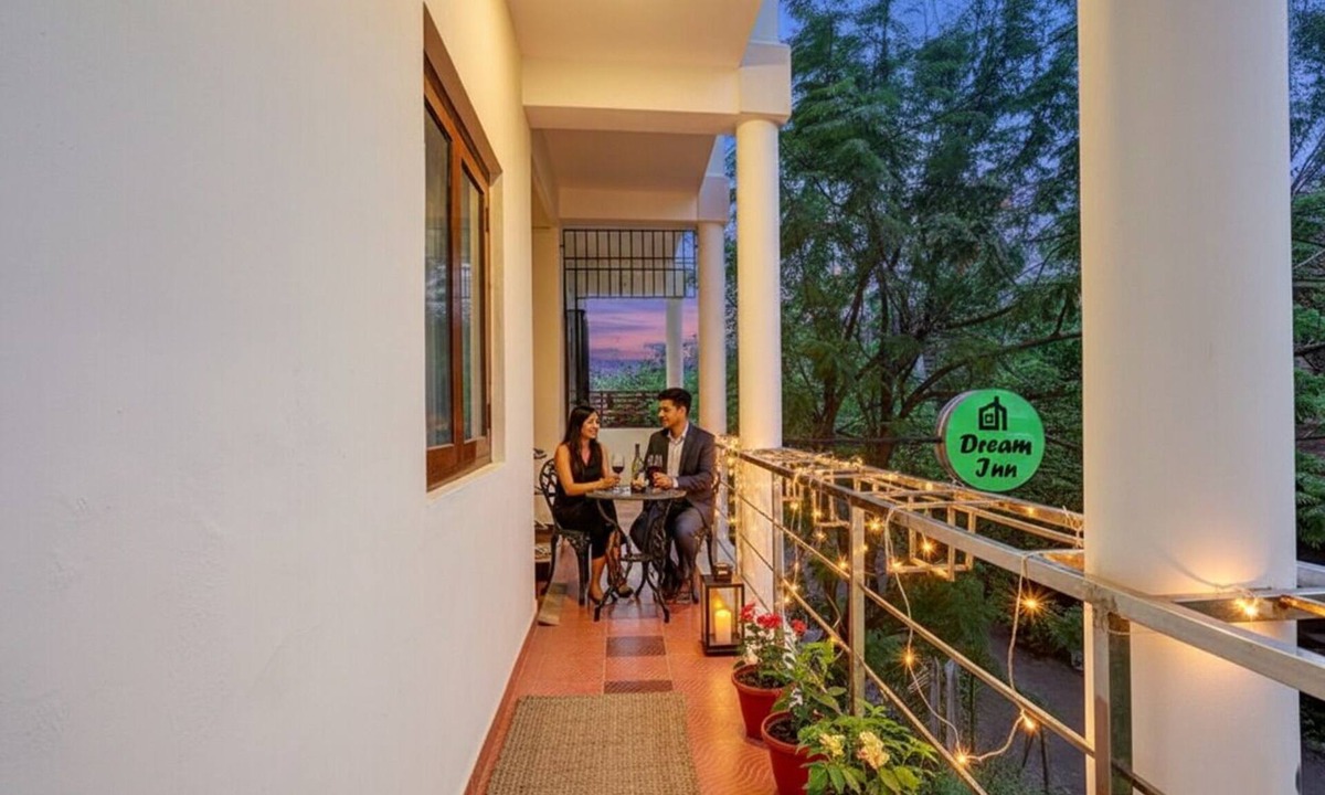 Perambur Purasavakam Hotel | FabHotel Dream Inn - Mogappair East
