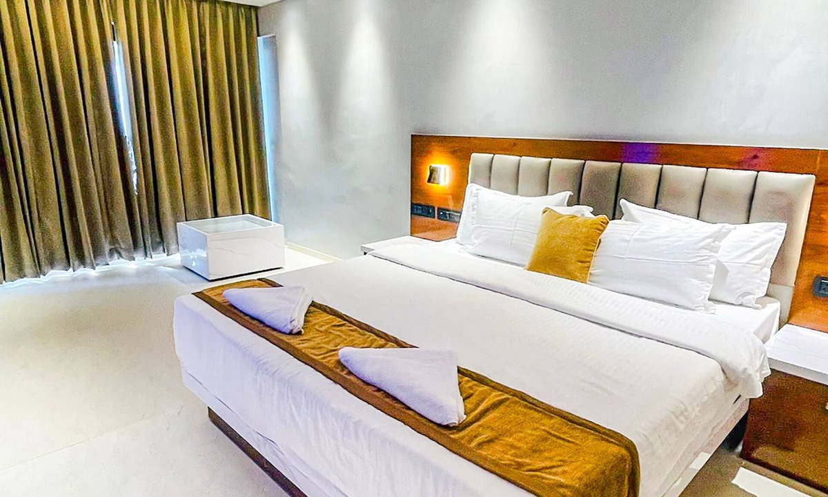 Baner Hotel | Fabhotel Emersion Residency
